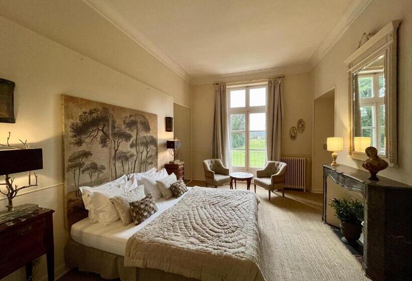 Четырехместный Номер Стандарт, Chateau De Roquelune