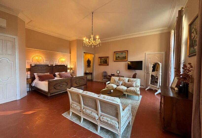 Quarto Deluxe Cama King, Chateau De Roquelune