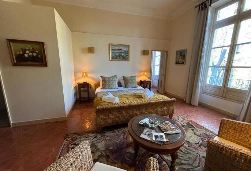 Стандартный Номер Кровать Кинг, Chateau De Roquelune