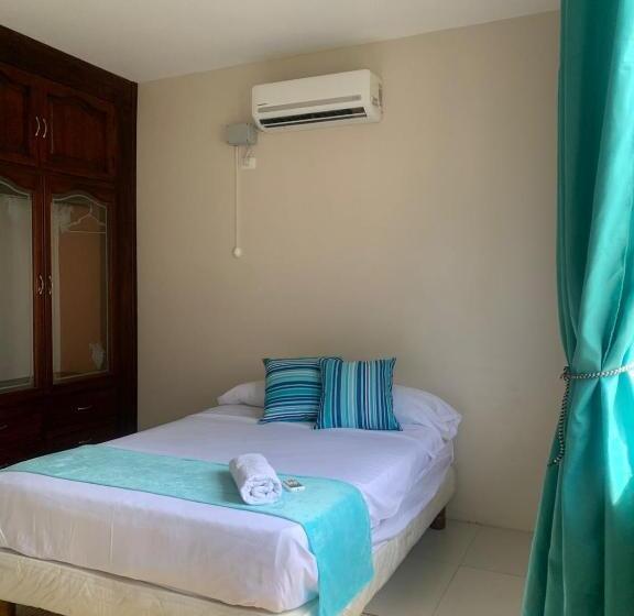 Номер Стандарт, Reef Hostel Manta