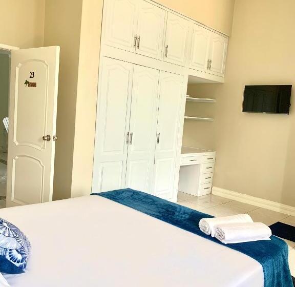 Quarto Superior, Reef Hostel Manta