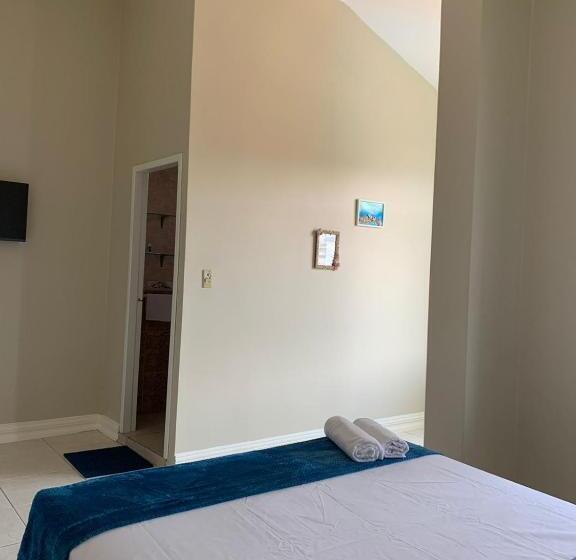 高级大房间, Reef Hostel Manta