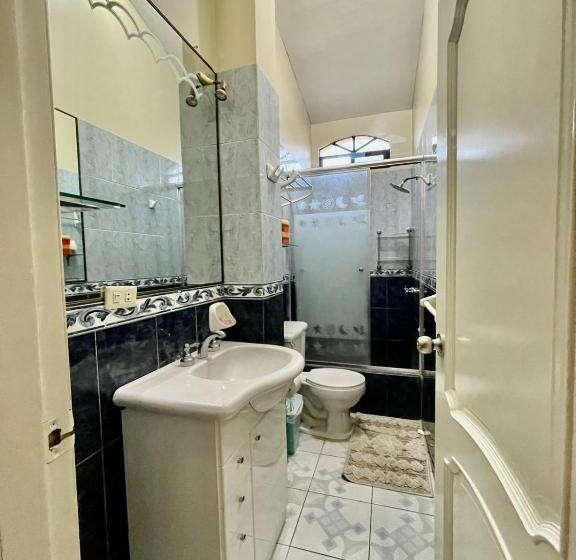 Номер Стандарт Трехместный, Reef Hostel Manta