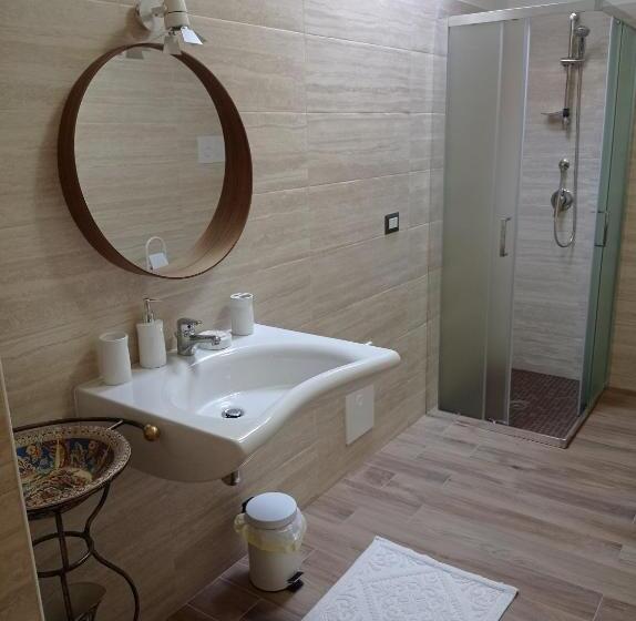 Номер Стандарт, B&b Da Enza