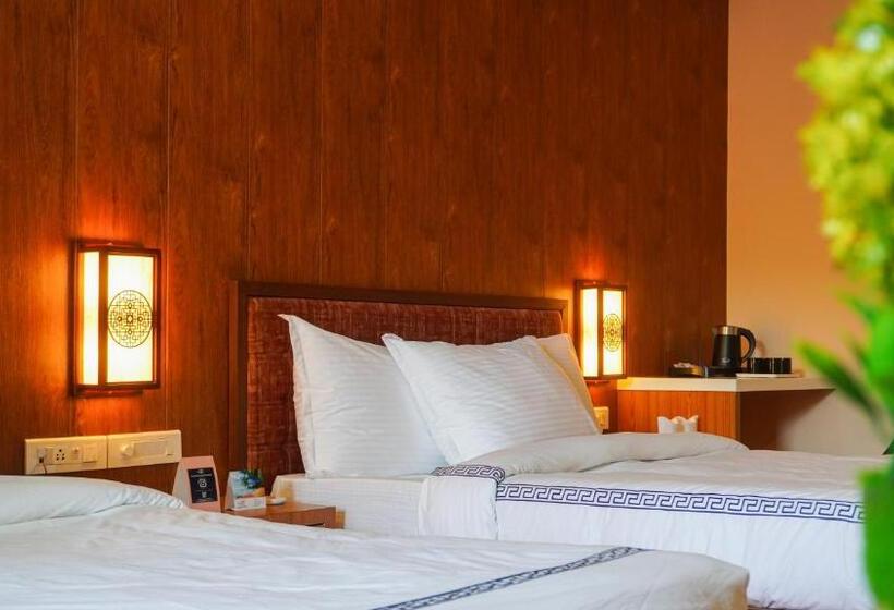 Family Suite, Mansha Palace