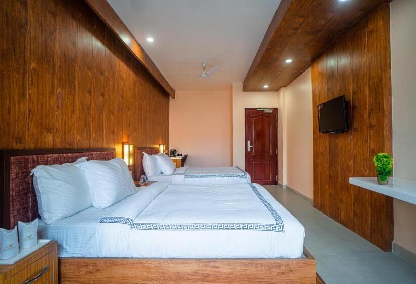 Family Suite, Mansha Palace