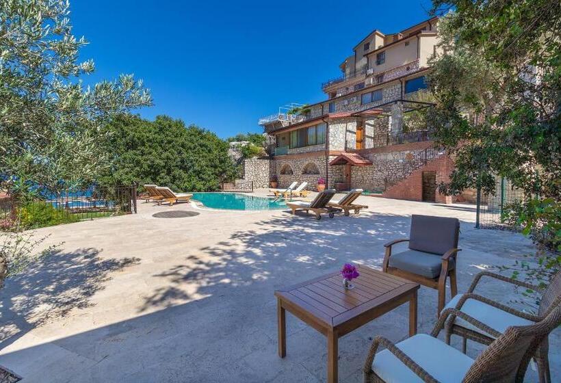 סוויטה נוף לבריכה, Villa Florya