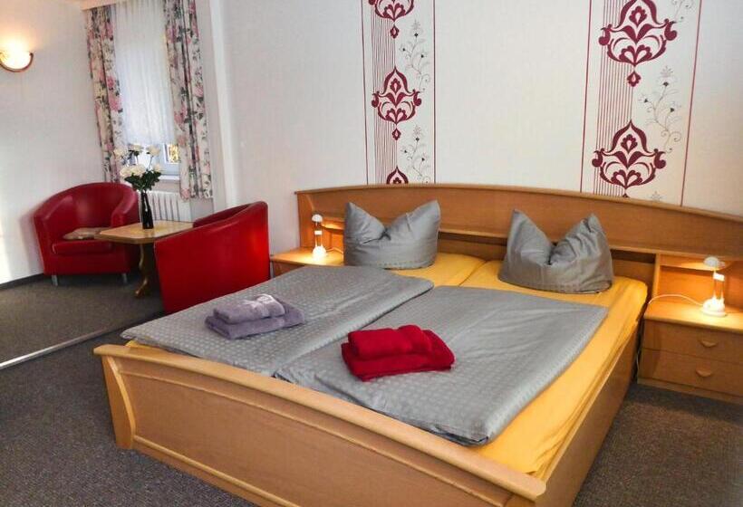 스탠다드 트리픔 룸 공동욕실, Pension Haus Rodenstein
