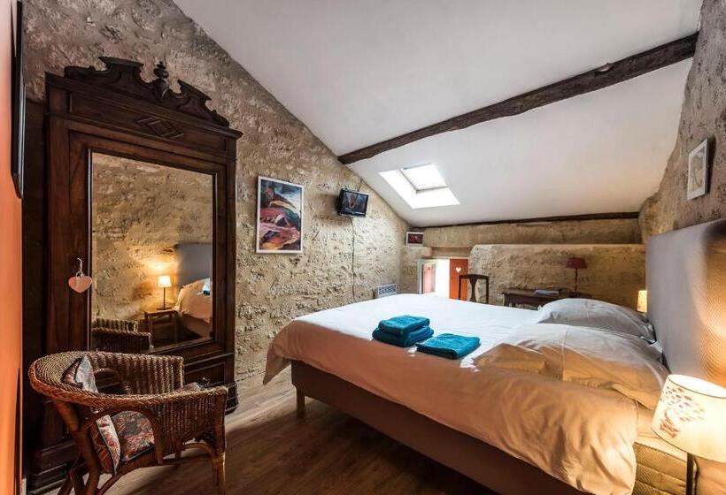 Номер Стандарт, Château Croix Beauséjour Maison Du Vigneron