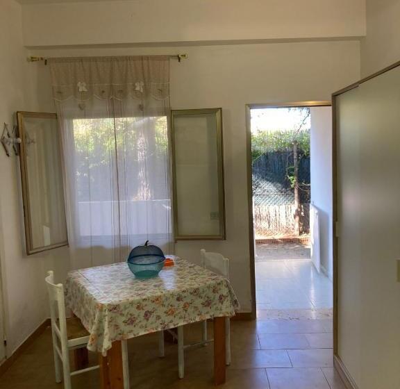 Escritório Estándar, Villa Irene