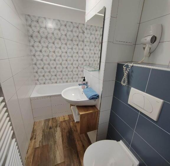 Номер Deluxe, City Panzió