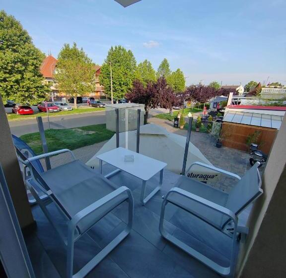 Номер Deluxe, City Panzió