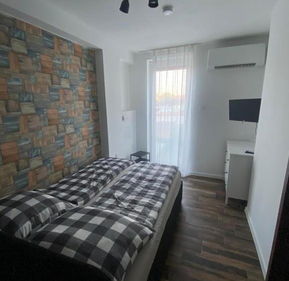 Номер Economy, City Panzió