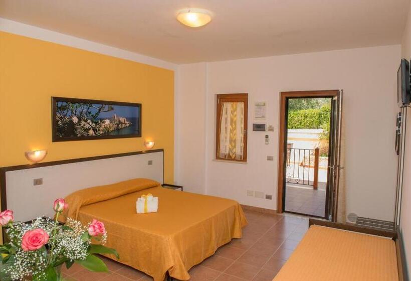 غرفة كومفورت ثلاثية, Villa Fenice Bed & Breakfast