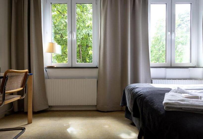 اتاق استاندارد سه نفره, Miatorp Hotell