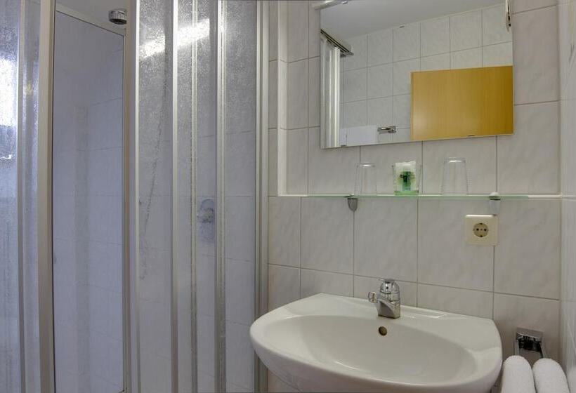 اتاق استاندارد, Central Hotel Friedrichshafen