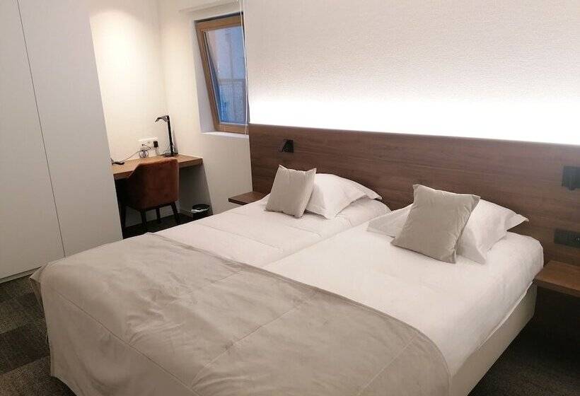 Family Suite, Casino
