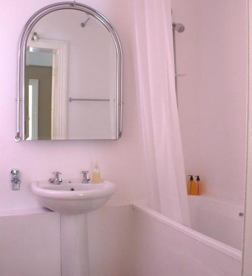 Стандартный Номер Кровать Кинг, Bisibee Guest House