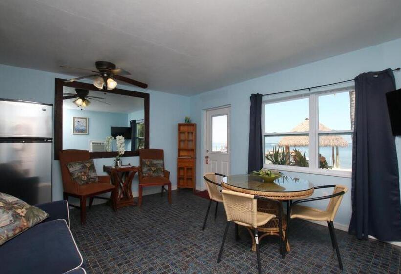 Люкс, Sunset Cove Beach Resort