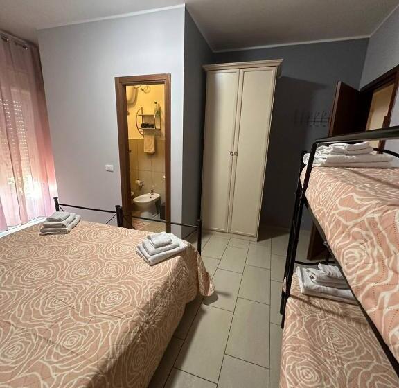 اتاق استاندارد چهار تخته, B&b Emmanuel