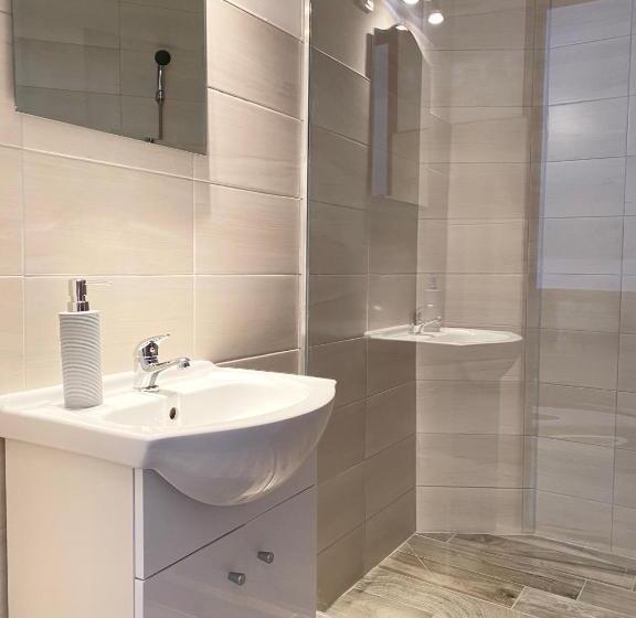 Семейный Номер, Megnyugtat Lak Apartmanház