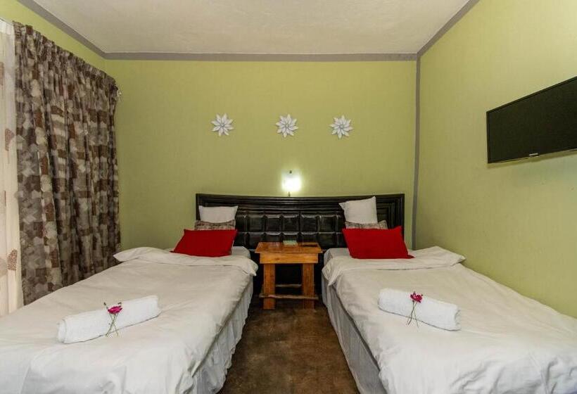 Номер Deluxe Вид на Сад, Woodpeckers Guest House