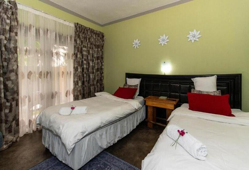 Номер Deluxe Вид на Сад, Woodpeckers Guest House