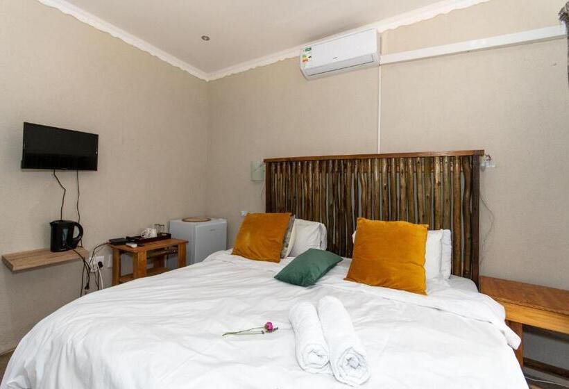 Номер Стандарт Вид на Сад, Woodpeckers Guest House
