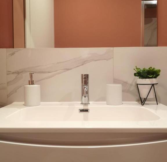 Delüks Oda, Istai Cagliari City Center Rooms