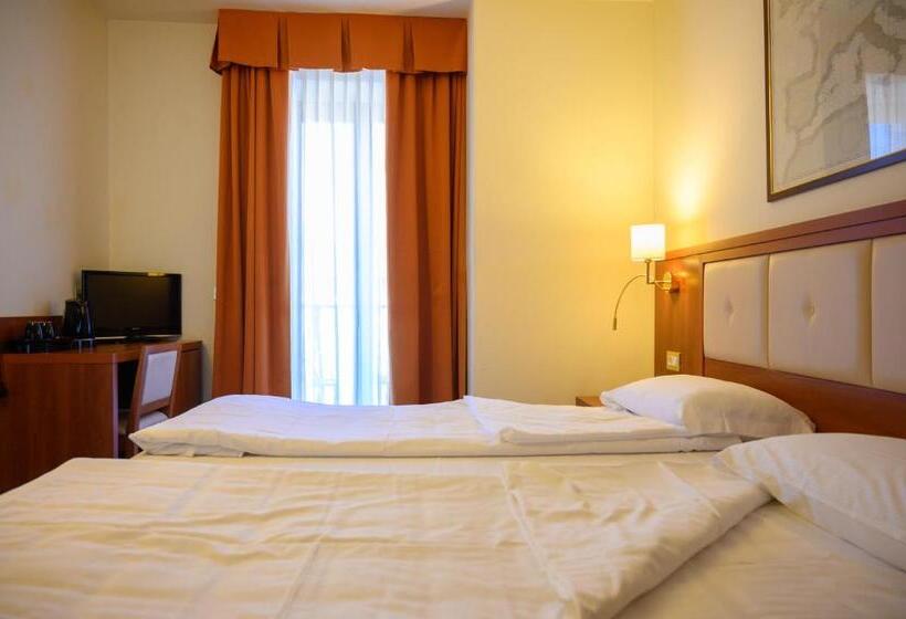 Номер Стандарт, Lake Hotel Benaco