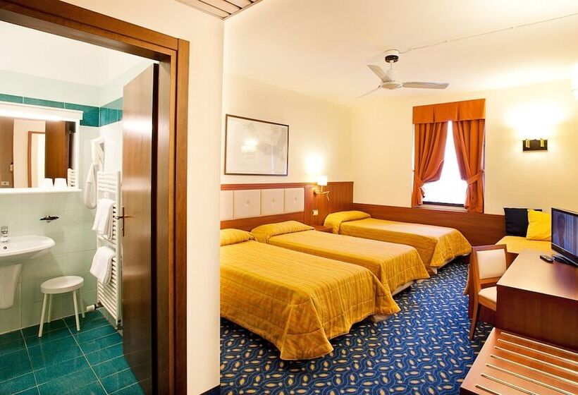 Семейный Номер, Lake Hotel Benaco