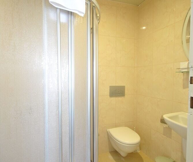 Quarto Estandar Individual, Elvan Cave House