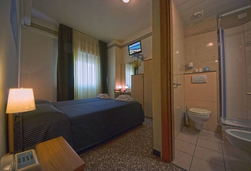 Quarto Estandar, Savoia