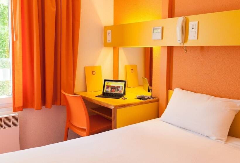 Номер Стандарт, The Originals Access, Hôtel Bordeaux Lac