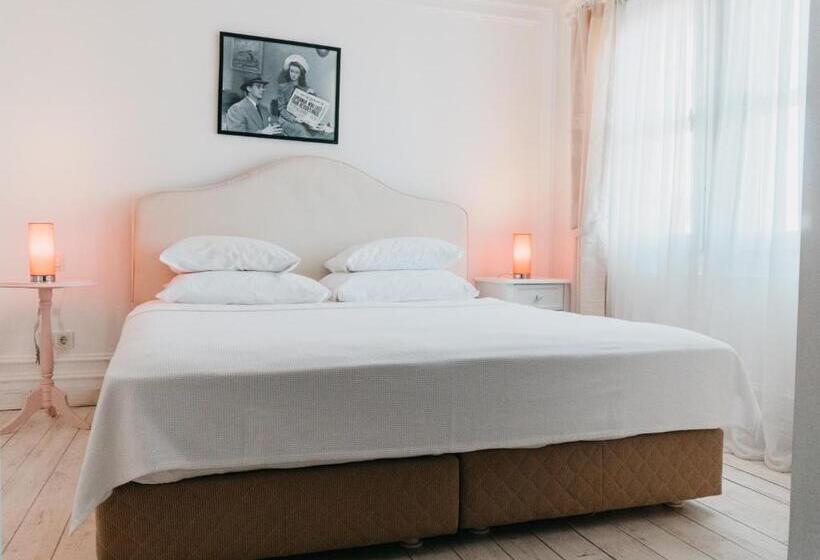 Полулюкс, Vintage Hotel Alacati