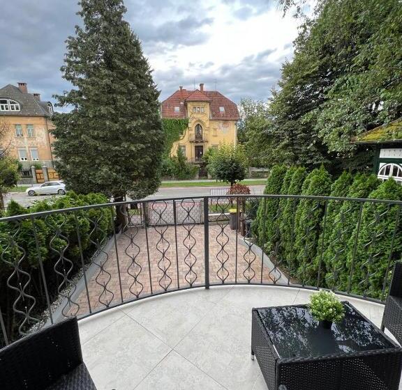 اتاق استاندارد با سرویس بهداشتی مشترک, Emona Guesthouse Ljubljana