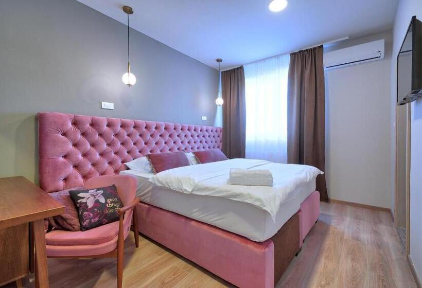 اتاق استاندارد با تخت بزرگ, Boutique Hotel St Georgije
