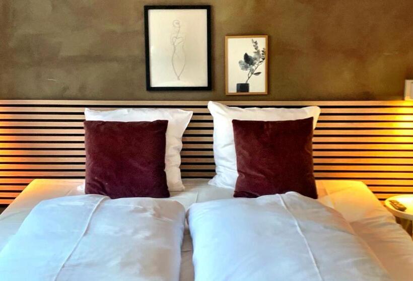 Quarto Estandar Individual, Gammel Havn