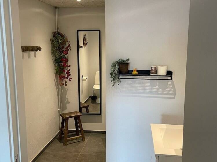 Quarto Estandar Individual, Gammel Havn