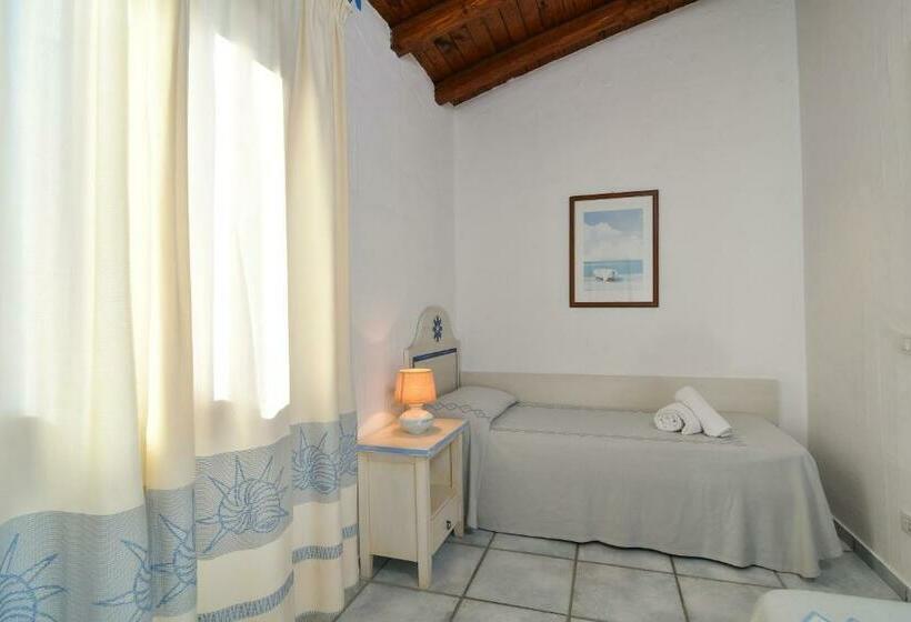 Семейный Номер, Li Suari Club Village