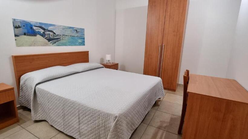 Апартаменты 3 Спальни, Catona House