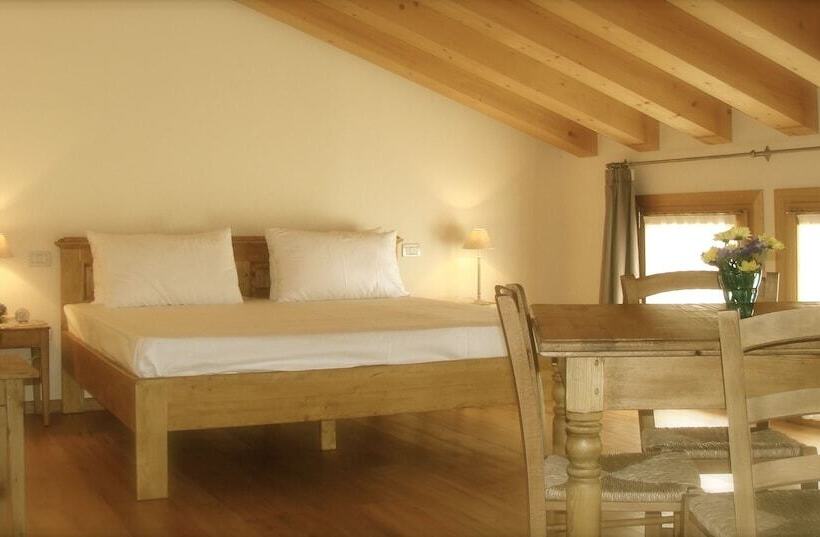Полулюкс, Agriturismo La Risarona