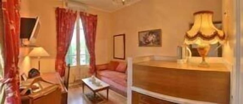 Номер Стандарт, Auberge Des écluses