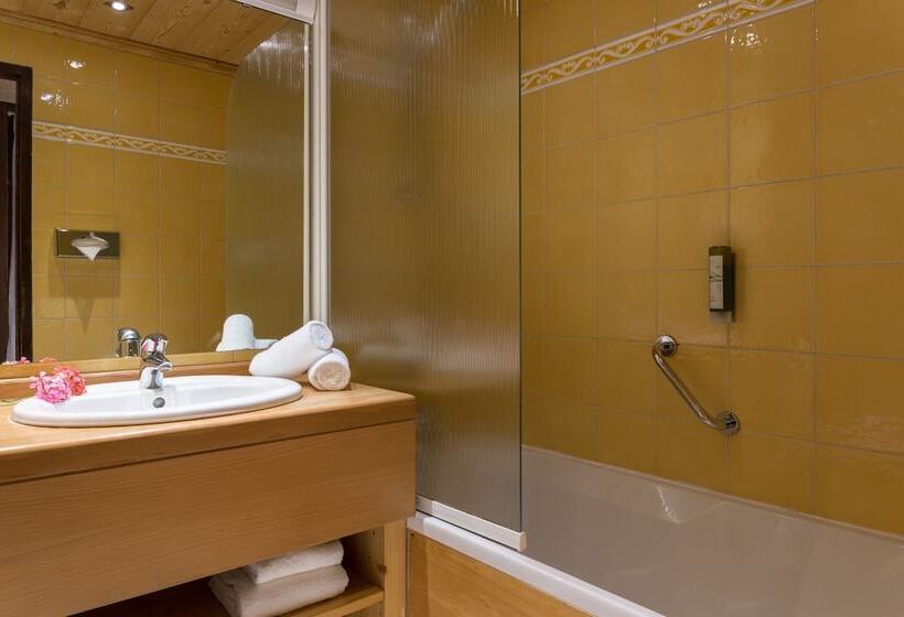اتاق استاندارد, Chalethôtel La Chemenaz, The Originals Relais
