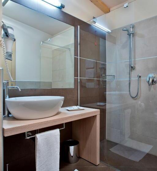 اتاق استاندارد سه نفره, Le Blanc Hotel & Spa