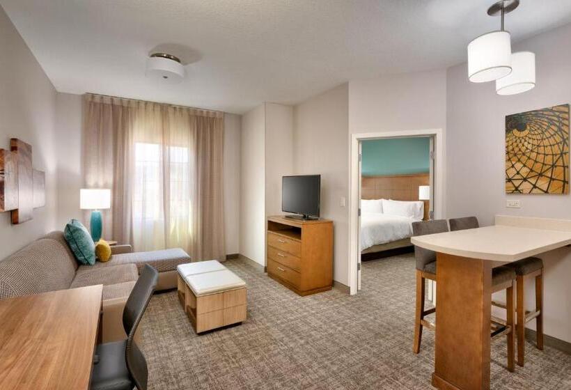장애인을 위한 킹사이즈 침대 스탠다드 룸, Staybridge Suites   Gainesville I 75, An Ihg