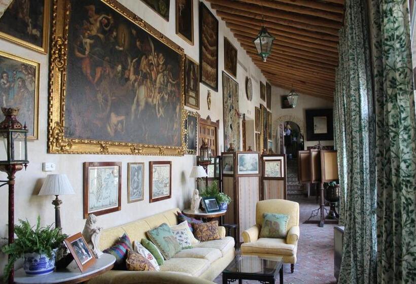 Номер Стандарт, El Palacio De San Benito