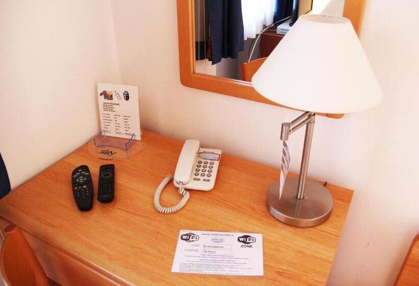 اتاق استاندارد, Albergo Al Viale