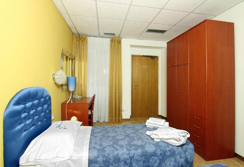 اتاق استاندارد, Albergo Al Viale