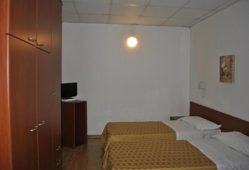 اتاق استاندارد, Albergo Al Viale